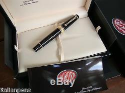 Aurora Optima Black Vermeil Fountain Pen