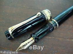 Aurora Optima Black Vermeil Fountain Pen