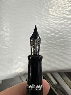 Aurora Talentum black fountain pen 14K M nib Italy