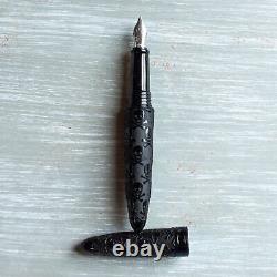 BENU Minima Black Skull Fountain Pen