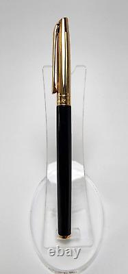 Caran D'ache Madison Bicolor Black & Gold Fountain Pen Med 18c Nib 4690.482m 1