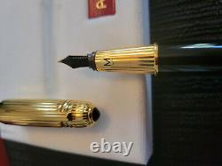 Cartier Fountain Pen Pasha de Cartier Black Lacquer 18K Nib M with Box