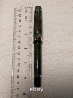 Chilton Vintage Fountain Pen In Irridescent Jasper Green And Black With M Nib