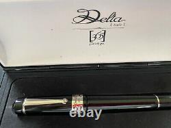 Delta 365 Fountain Pen, Black, with 18kt Gold Nib MINT And In Original Boxes