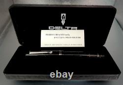 Delta Europa Black Marble Fountain Pen 18 K Fine Gold Nib. Excellent Condition