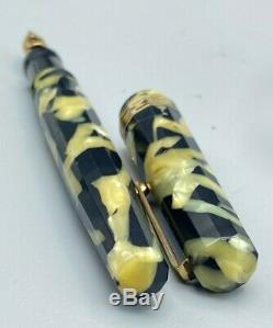 GRAIL WAHL EVERSHARP Doric PEARL&BLACK Fountain Pen #7 Adjustable nib NEAR MINT