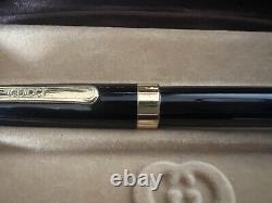 GUCCI Fountain Pen Black Resin Cartridge Nib M Warranty NEVER USED