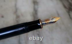 Gorgeous Scarce Tiffany & Co Black Resin Piston Fountain Pen Gold 18 K Nib