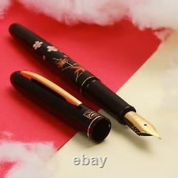 Kuretake Black Urushi Makie SAKURA-NI-MOMIJI Gold Iridium M Nib Fountain Pen