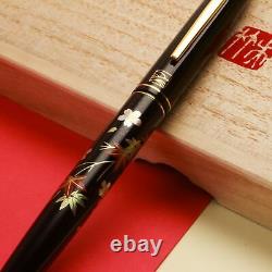 Kuretake Black Urushi Makie SAKURA-NI-MOMIJI Gold Iridium M Nib Fountain Pen