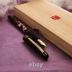 Kuretake Black Urushi Makie SAKURAHARUKAZE Gold Iridium M Nib Fountain Pen