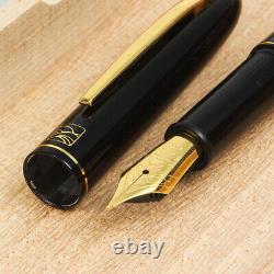 Kuretake Black Urushi Makie SAKURAHARUKAZE Gold Iridium M Nib Fountain Pen