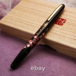 Kuretake Black Urushi Makie SAKURAHARUKAZE Gold Iridium M Nib Fountain Pen