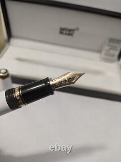 Luxury Montblanc Meisterstuck White + Black Body Fountain Pen With Box & Bag