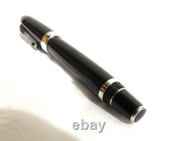 Mont Blanc Boheme Black and 14k white gold fountain pen with black stone