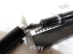 Mont Blanc Boheme Black and 14k white gold fountain pen with black stone