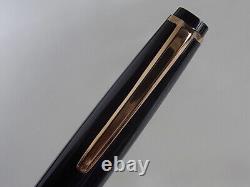 Montblanc 32 Fountain Pen Black 14K EF Nib Logo