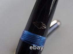 Montblanc 32 Fountain Pen Black 14K EF Nib Logo