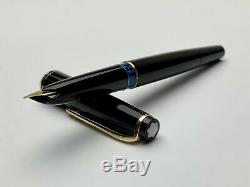 Montblanc N0 22 Vintage Black & Gold Fountain Pen With 14k Gold F Nib Mint