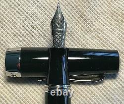 Montegrappa Elmo 02 Fountain Pen in Black Fine Point New in Box