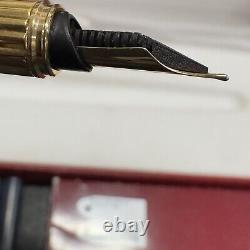 Must de Cartier Trinity Fountain Pen 18kt Gold Fine Nib + 8 Black Ink Cartridges