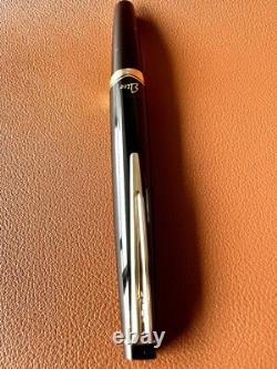 Near Mint PILOT Fountain Pen Elite Black Fine-Nib 14k-585 H676 Vintage Japan