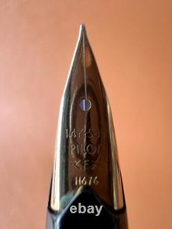 Near Mint PILOT Fountain Pen Elite Black Fine-Nib 14k-585 H676 Vintage Japan