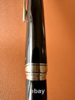 Near Mint PILOT Fountain Pen Elite Black Fine-Nib 14k-585 H676 Vintage Japan