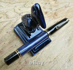 New SPECIAL Pelikan M600 Blue-Black Fountain Pen FINE 14K nib w Pelikan Pen Rest