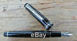 New Sailor SAPPORO Professional Gear Black Silver Trim FINE 14k nib Fountain Pen