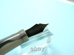 Oldwin Classic Fountain Pen Grey And Black Camo 18k Medium Nib