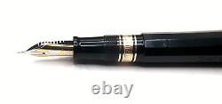 Omas Extra' Black Paragon Large Fountain Pen 18k Gold Nib. Excellent Condition