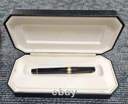 Omas Paragon Fountain Pen Black Cap 18K Gold calligraphy