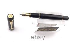 PARKER DUOFOLD DEMI Fountain Pen BLACK Gold Trim 18K Med nib NEW NO BOX