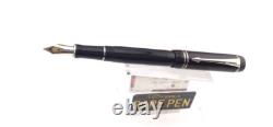 PARKER DUOFOLD DEMI Fountain Pen BLACK Platinum Trim 18K Med nib NEW NO BOX