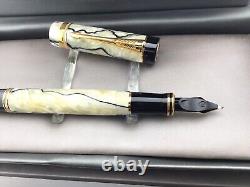 PARKER Duofold CENTENNIAL Pearl and Black Fountain Pen 18K Med nib NEW Year 1993