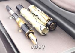 PARKER Duofold CENTENNIAL Pearl and Black Fountain Pen 18K Med nib NEW Year 1993