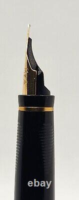 Parker 75 Fountain Pen Black withGold Trim, 18K Gold Fine Nib FRANCE Q 1980/90