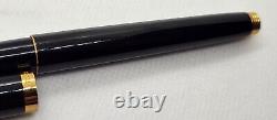 Parker 75 Fountain Pen Black withGold Trim, 18K Gold Fine Nib FRANCE Q 1980/90