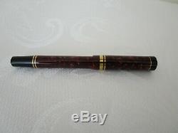 Parker Duofold Burgundy Black Marble Fountain Pen 18K-750 Gold Nib Vintage XLNT