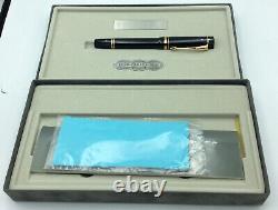 Parker Duofold Centennial Black Fountain Pen 18k Gold Nib NEW in BOX