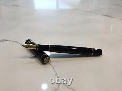 Parker Duofold Centennial Fountain Pen Black & Gold 18K Gold Fine Pt New