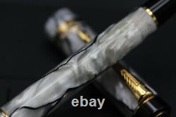 Parker Duofold International Pearl and Black Fountain Pen 1992 MK1