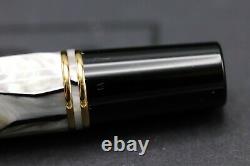 Parker Duofold International Pearl and Black Fountain Pen 1992 MK1