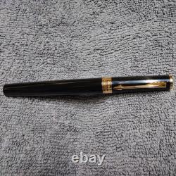 Parker Fountain Pen Black With Gold Trim. Medium Nib