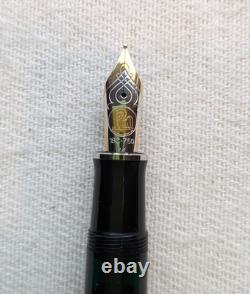 Pelican 18K Souveran Fountain Pen Black And Silver Model M805