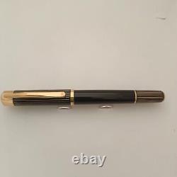 Pelikan P3110 Ductus Fountain Pen Black w Gold Accents