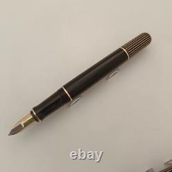 Pelikan P3110 Ductus Fountain Pen Black w Gold Accents