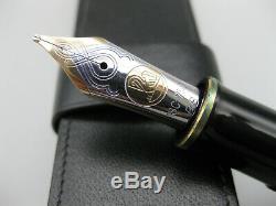 Pelikan Souverän M1000 Black/green Stripes 18k Gold Nib, Excellent Condition