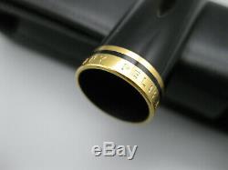 Pelikan Souverän M1000 Black/green Stripes 18k Gold Nib, Excellent Condition